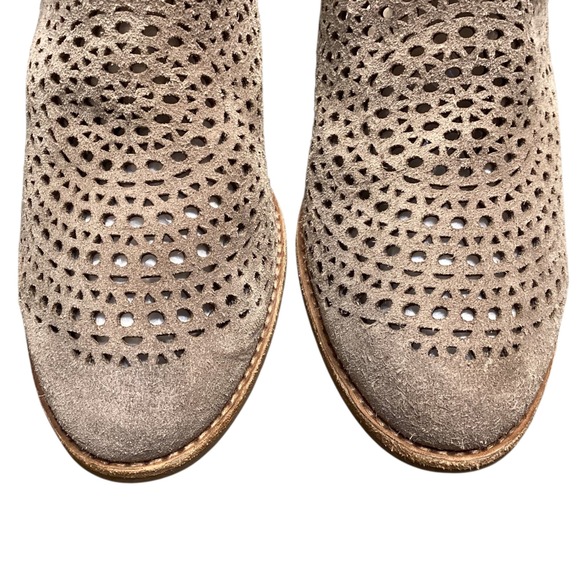 Jeffrey Campbell Suede Laser Cut Ankle Booties Block Heel Tan Women's Size 9 - Picture 5 of 10